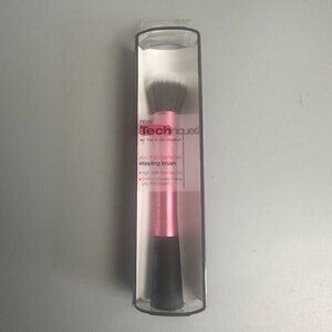 Real Techniques stippling Brush Pink‎ by Sam & Nic Stage makeup high tech